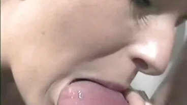Bang Bros වෙතින් ශිෂ්‍ය නායක රෝස් මොන්රෝ සමඟ Slings චිත්‍රපටය