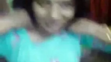 ඩෙවිල්ස් ෆිල්ම් එකෙන් රේවන් රයිට් පොළඹවන කෙස් සහිත ලිංගිකත්වය