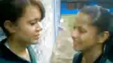 MYLF වෙතින් ලස්සන බෲක් බැනරය සහිත ස්වභාවික ටිට්ස් වීඩියෝව